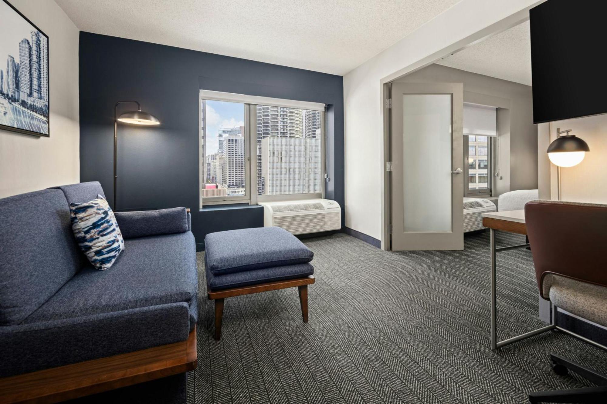 Courtyard By Marriott Chicago Downtown/River North Exterior foto