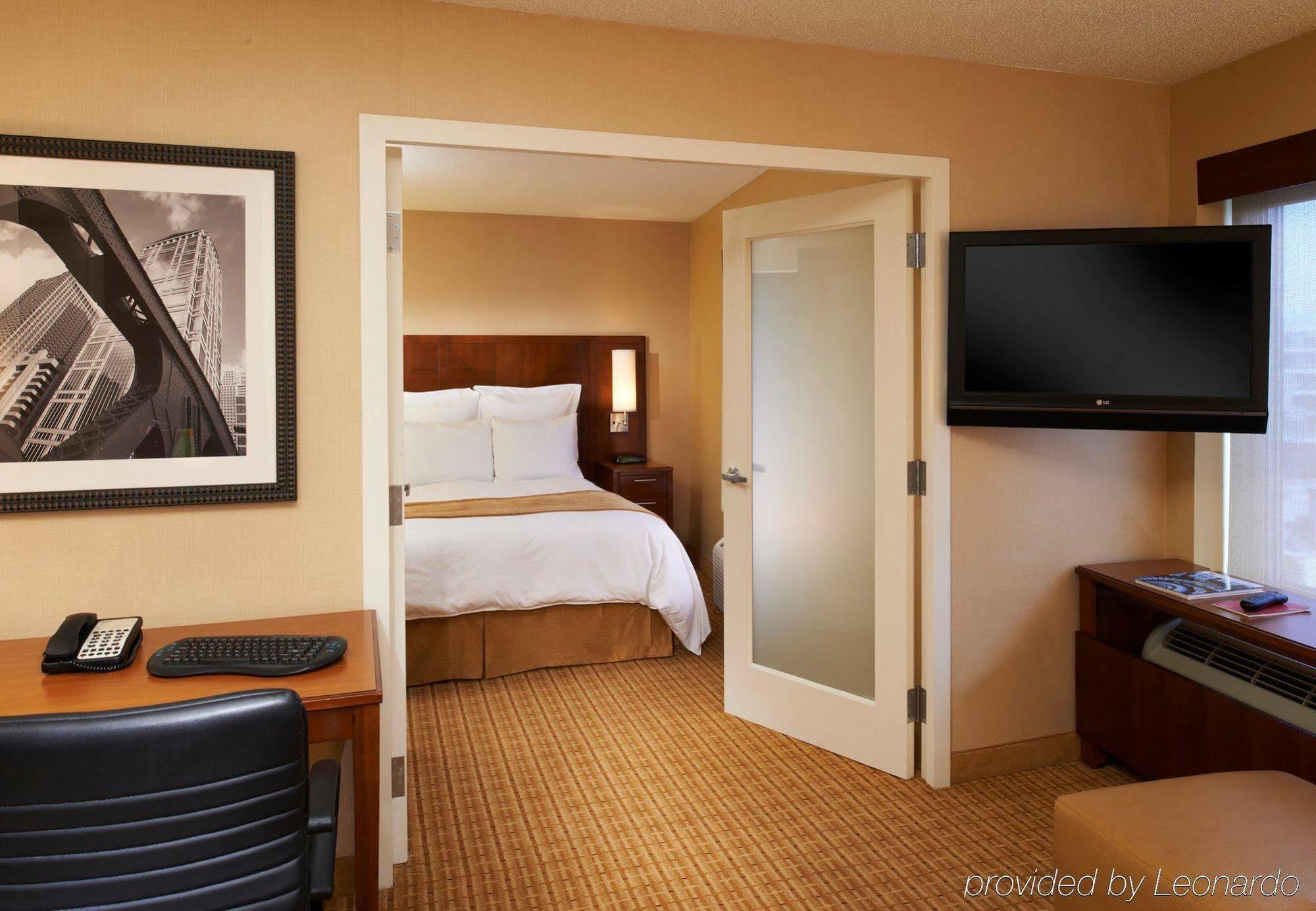 Courtyard By Marriott Chicago Downtown/River North Exterior foto